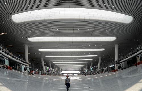 這是5月24日拍攝的杭州東站內(nèi)景。新華社記者 韓傳號(hào) 攝