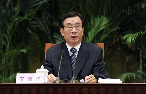 5月25日,中共中央政治局常委、中央紀(jì)委書記賀國強(qiáng)在上海出席廉潔辦世博、廉潔辦亞運(yùn)總結(jié)大會并講話。新華社記者 張鐸 攝