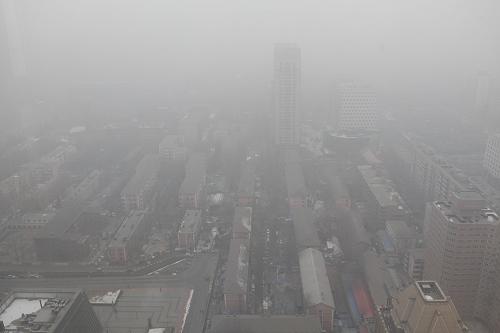 1月23日俯拍的北京國貿(mào)附近的場(chǎng)景。新華社記者 王申 攝
