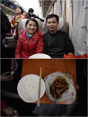 38歲的徐先生和32歲的妻子楊女士在北京一家服裝廠打工,他們吃的是自己做的米飯和鹵雞翅,價(jià)格約18元(2月1日攝)。新華社記者 周密攝