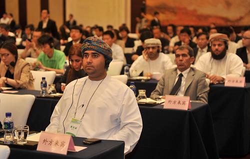 6月26日,與會(huì)嘉賓參加第四屆中國(guó)-西亞北非中小企業(yè)合作論壇開(kāi)幕式。新華社記者 沈鵬 攝