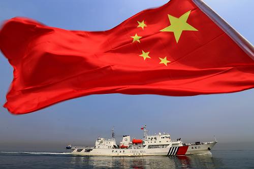 8月20日,河北省海事局的執(zhí)法船在秦皇島海域巡航。新華社發(fā)(魏偉攝)