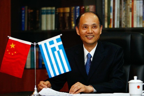 3月20日,中國(guó)駐希臘大使羅林泉在雅典接受新華社記者專(zhuān)訪。新華社記者 李岳 攝