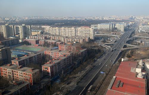 這是1月16日在北京南二環(huán)附近拍攝的北京市市區(qū)景象。新華社發(fā)(萬象 攝)
