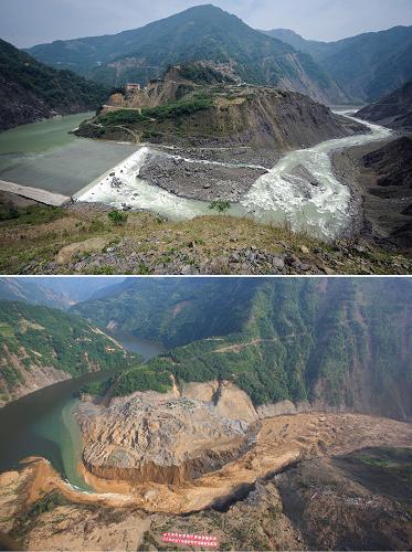 上圖:唐家山堰塞湖河水靜靜流淌,堰塞體上安置了北川縣曲山鎮(zhèn)樓房坪村87戶238口人(2013年5月11日拍攝)(薛玉斌攝)。下圖:2008年6月10日9時(shí)記者搭乘濟(jì)南軍區(qū)某陸航團(tuán)直升機(jī)從空中拍攝的四川唐家山堰塞湖泄流情況(新華社記者李剛攝)。
