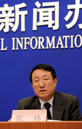 12月29日,國家航天局新聞發(fā)言人張煒介紹《2011年中國的航天》白皮書相關(guān)情況。當(dāng)日,國務(wù)院新聞辦公室在北京舉辦新聞發(fā)布會,發(fā)表《2011年中國的航天》白皮書。對2006年以來中國航天的主要進(jìn)展與未來5年的主要任務(wù)做了介紹和說明。新華社記者 何俊昌 攝