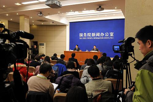 12月29日,國務(wù)院新聞辦公室在北京舉辦新聞發(fā)布會,發(fā)表《2011年中國的航天》白皮書。對2006年以來中國航天的主要進(jìn)展與未來5年的主要任務(wù)做了介紹和說明。新華社記者 何俊昌 攝
