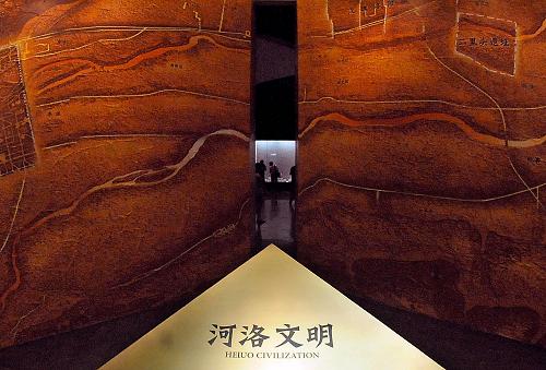 洛陽市博物館《河洛文明展》展廳(2011年6月22日攝)。新華社記者 王頌 攝