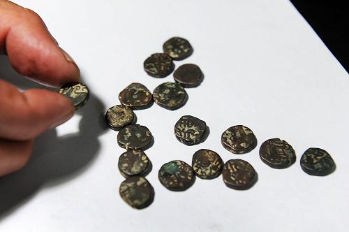 這是寧夏出土的“貴霜王朝”銅幣(10月10日攝)。新華社記者 彭昭之 攝