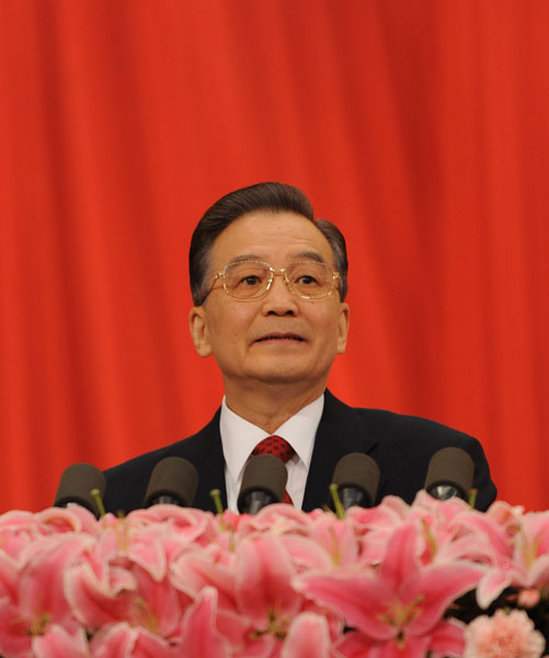 3月5日,第十一屆全國(guó)人民代表大會(huì)第二次會(huì)議在北京人民大會(huì)堂開(kāi)幕。國(guó)務(wù)院總理溫家寶作政府工作報(bào)告。新華社記者 樊如鈞攝