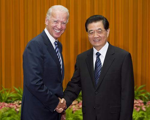 8月19日,國家主席胡錦濤在北京人民大會堂會見美國副總統(tǒng)拜登。新華社記者 黃敬文 攝