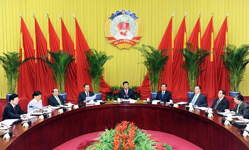 5月24日,政協(xié)第十一屆全國(guó)委員會(huì)第二十七次主席會(huì)議在京召開(kāi)。中共中央政治局常委、全國(guó)政協(xié)主席賈慶林主持會(huì)議并講話(huà)。 新華社記者 李濤 攝