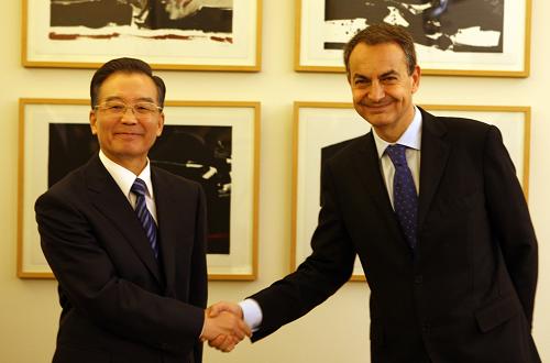 1月30日,國務(wù)院總理溫家寶在西班牙馬德里首相府與西班牙首相薩帕特羅舉行會(huì)談。新華社記者姚大偉攝