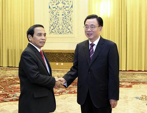 9月22日,中共中央政治局常委、中央紀(jì)委書記賀國(guó)強(qiáng)在北京人民大會(huì)堂會(huì)見由老撾人民革命黨中央政治局委員、中央紀(jì)委主任本通·吉瑪尼率領(lǐng)的老撾人民革命黨中央紀(jì)委代表團(tuán)。新華社記者 丁林 攝