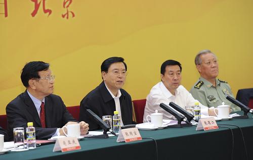 9月19日,中共中央政治局委員、國務(wù)院副總理張德江在北京人民大會(huì)堂出席“新時(shí)期核工業(yè)又好又快安全發(fā)展座談會(huì)”并發(fā)表講話。新華社記者 李學(xué)仁 攝