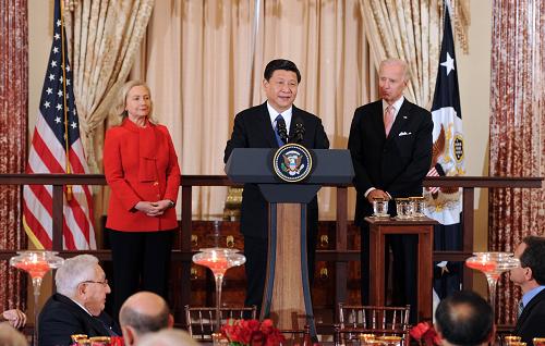 2月14日,中國國家副主席習近平在華盛頓出席美國副總統(tǒng)拜登、國務卿希拉里·克林頓共同舉行的歡迎午宴。這是習近平在歡迎午宴上致辭。新華社記者 張鐸 攝