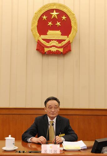 12月26日,十一屆全國人大常委會第十二次會議在北京人民大會堂舉行閉幕會。吳邦國委員長主持會議并發(fā)表重要講話。新華社記者 黃敬文 攝