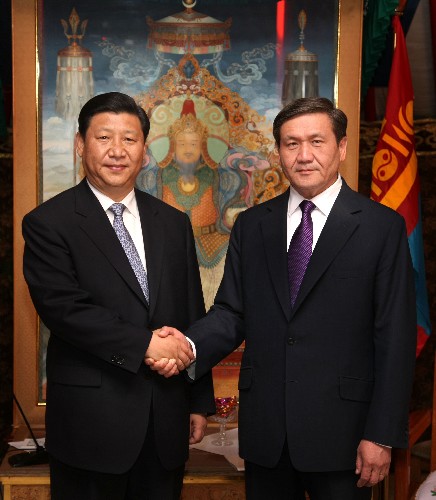 6月19日,國家副主席習(xí)近平在烏蘭巴托會見蒙古國總統(tǒng)恩赫巴亞爾。 新華社記者 蘭紅光 攝