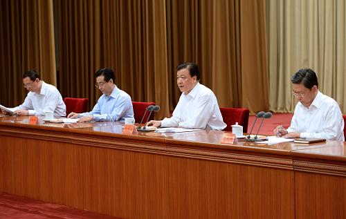 6月18日,中共中央政治局常委、中央黨的群眾路線教育實(shí)踐活動(dòng)領(lǐng)導(dǎo)小組組長(zhǎng)劉云山在北京出席黨的群眾路線教育實(shí)踐活動(dòng)工作會(huì)議第二次全體會(huì)議并講話。新華社記者 馬占成 攝