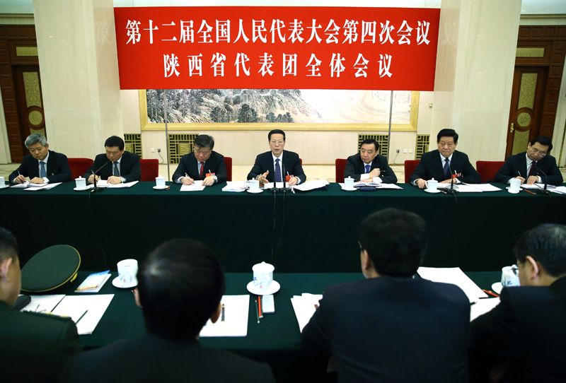 3月11日，中共中央政治局常委、國務(wù)院副總理張高麗參加十二屆全國人大四次會(huì)議陜西代表團(tuán)的審議。新華社記者 丁海濤 攝
