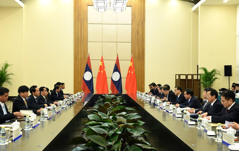 3月23日，國務院總理李克強在海南三亞會見老撾總理通邢。