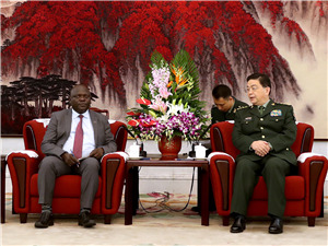 常萬全會(huì)見馬拉維國(guó)防部副部長(zhǎng)300.jpg