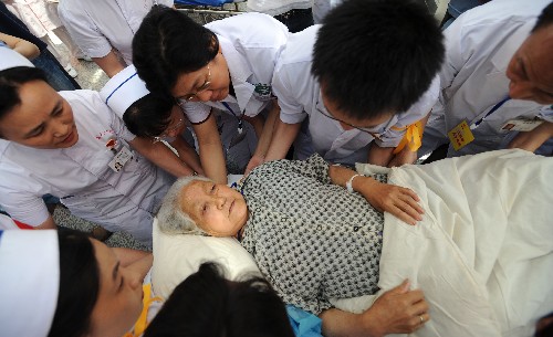 5月28日,86歲的席成輝被轉(zhuǎn)運到山西醫(yī)科大學第一附屬醫(yī)院接受救治。