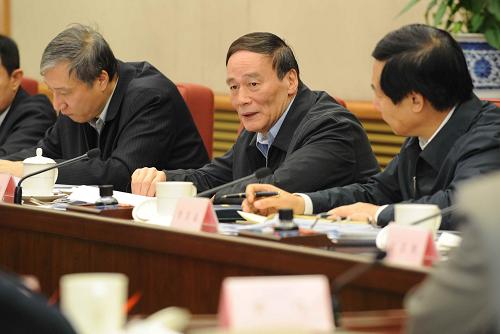 11月21日,中共中央政治局委員、國務院副總理王岐山出席國家知識產權戰(zhàn)略實施工作部際聯席會議并講話。新華社記者高潔攝