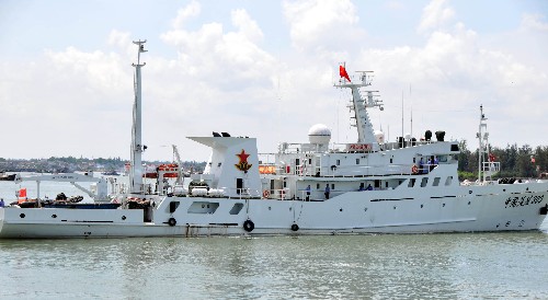 海南:北部灣漁業(yè)海上聯(lián)合監(jiān)管行動起航 新華社照片,???,2008年7月6日 海南:北部灣漁業(yè)海上聯(lián)合監(jiān)管行動起航 7月6日,北部灣漁政海警聯(lián)合監(jiān)管行動在海南洋浦起航,中國漁政、海警的船艇從洋浦港口出發(fā),開展對北部灣共同漁區(qū)、過渡性安排水域和小型漁船緩沖區(qū)的巡邏執(zhí)法。 新華社記者周慧敏攝