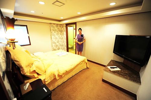 6月26日拍攝的“中遠之星”客滾輪的客房。新華社發(fā)(林楚炳 攝)