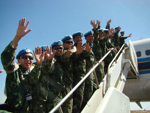 1月11日,在蘇丹南達(dá)爾富爾州首府尼亞拉機(jī)場(chǎng),新華社發(fā)