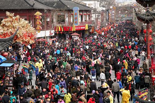 南京夫子廟景區(qū)游人如織(2月19日攝)。新華社發(fā)(王新 攝)