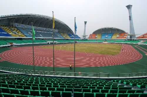 這是第六屆全國(guó)農(nóng)運(yùn)會(huì)主競(jìng)賽場(chǎng)——泉州市海峽體育中心體育場(chǎng)(9月4日攝)。 新華社記者 魏培全 攝