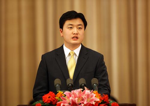 12月31日,紀(jì)念《告臺灣同胞書》發(fā)表30周年座談會在北京人民大會堂隆重舉行。這是中華全國學(xué)生聯(lián)合會主席劉凱在座談會上發(fā)言。 新華社記者姚大偉攝