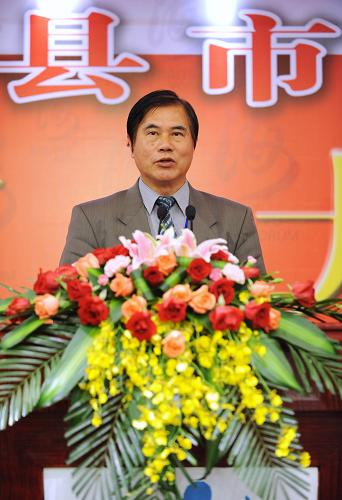 5月18日,金門縣政府主任秘書盧志輝在首屆“海峽論壇·縣市主題日”活動(dòng)交流大會(huì)上發(fā)言。新華社記者 張國(guó)俊 攝
