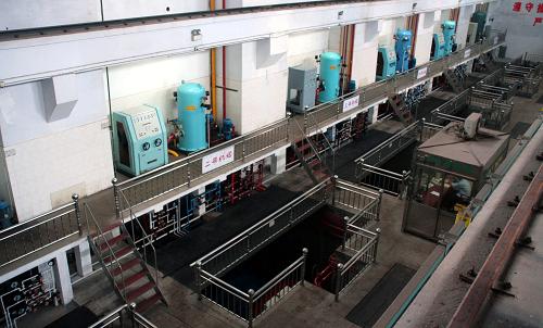 7月7日拍攝的溫嶺江廈潮汐試驗(yàn)電站發(fā)電機(jī)房。新華社發(fā)(周學(xué)軍 攝)