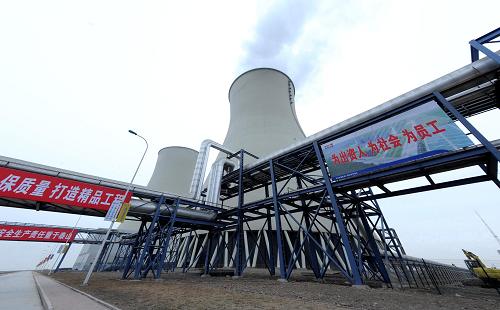 這是正在運行中的北疆電廠冷卻裝置(3月7日攝)。新華社記者 劉海峰攝