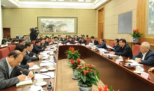 2月26日,中共中央政治局委員、國(guó)務(wù)院副總理、國(guó)家減災(zāi)委員會(huì)主任回良玉在北京主持召開(kāi)國(guó)家減災(zāi)委員會(huì)全體會(huì)議,全面分析研究今年的自然災(zāi)害形勢(shì),進(jìn)一步安排部署當(dāng)前和今后一個(gè)時(shí)期的抗災(zāi)救災(zāi)工作。新華社記者李學(xué)仁攝