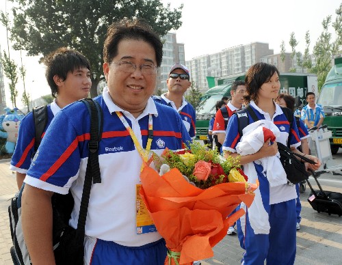 8月3日,中華臺(tái)北體育代表團(tuán)入住北京奧運(yùn)村。這次抵京的代表團(tuán)人數(shù)共有49人,其中運(yùn)動(dòng)員30名,工作人員19名。 新華社記者 張國俊 攝