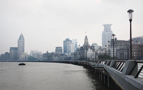 這是外灘觀景平臺全景(3月9日攝)。新華社記者裴鑫攝