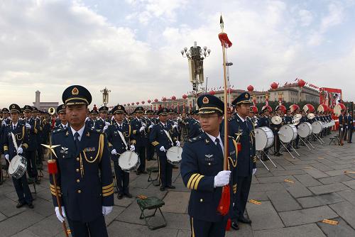 這是軍樂(lè)團(tuán)在排練。 新華社記者 龐興雷 攝