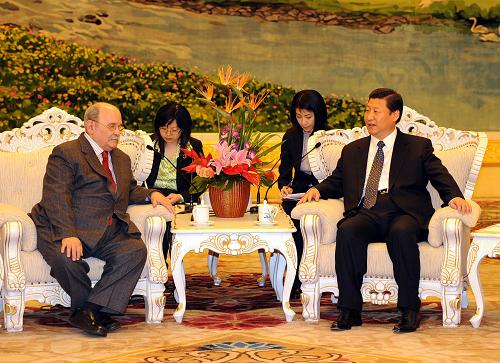 2月27日,國家副主席習(xí)近平在北京人民大會(huì)堂會(huì)見來華訪問的第63屆聯(lián)合國大會(huì)主席米格爾·德斯科托·布羅克曼。新華社記者 劉建生 攝