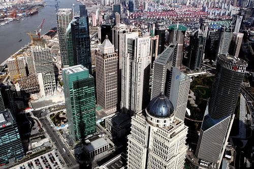 這是上海浦東陸家嘴金融城一景(4月7日攝)。新華社記者張明攝