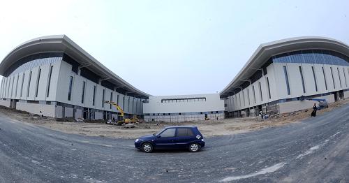 這是梅江會展中心建筑外景(3月30日攝)。新華社記者 劉海峰 攝