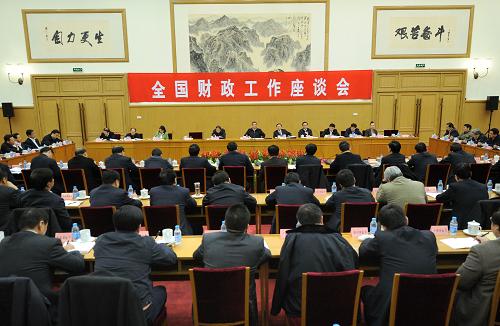 12月27日,中共中央政治局常委、國(guó)務(wù)院副總理李克強(qiáng)在北京出席全國(guó)財(cái)政工作座談會(huì)并講話。 新華社記者劉建生攝