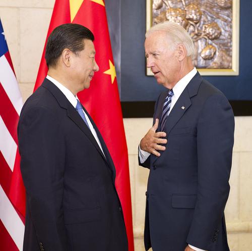8月19日,中國國家副主席習(xí)近平與來訪的美國副總統(tǒng)拜登在北京飯店共同出席中美企業(yè)家座談會。 新華社記者 黃敬文 攝