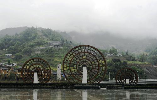 水磨鎮(zhèn)水磨廣場(5月9日攝)。新華社記者 江宏景 攝