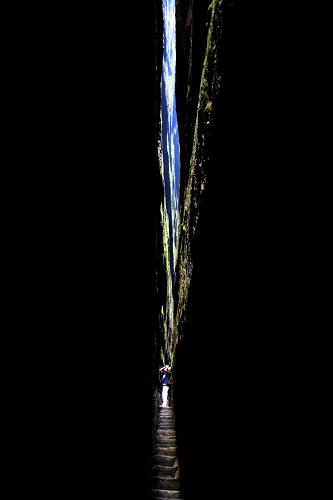 湖南崀山風(fēng)景區(qū)的“天下第一巷”景觀。(2006年9月24日攝)新華社發(fā)(劉愛成 攝)