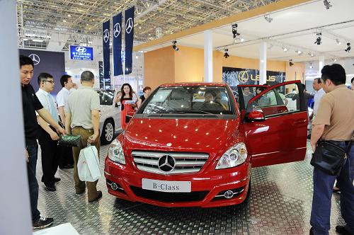 5月27日,以“觀車世界,享車生活”為主題的2010湖南汽車展覽會在長沙市湖南國際會展中心正式開展。新華社記者 龍弘濤 攝
