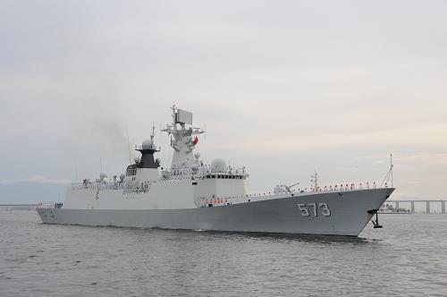10月22日,中國海軍柳州艦抵達里約熱內(nèi)盧。新華社記者 趙焱 攝